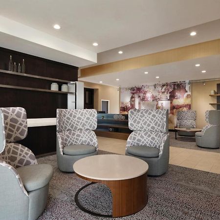 Courtyard Charlotte Airport North Hotel Екстериор снимка