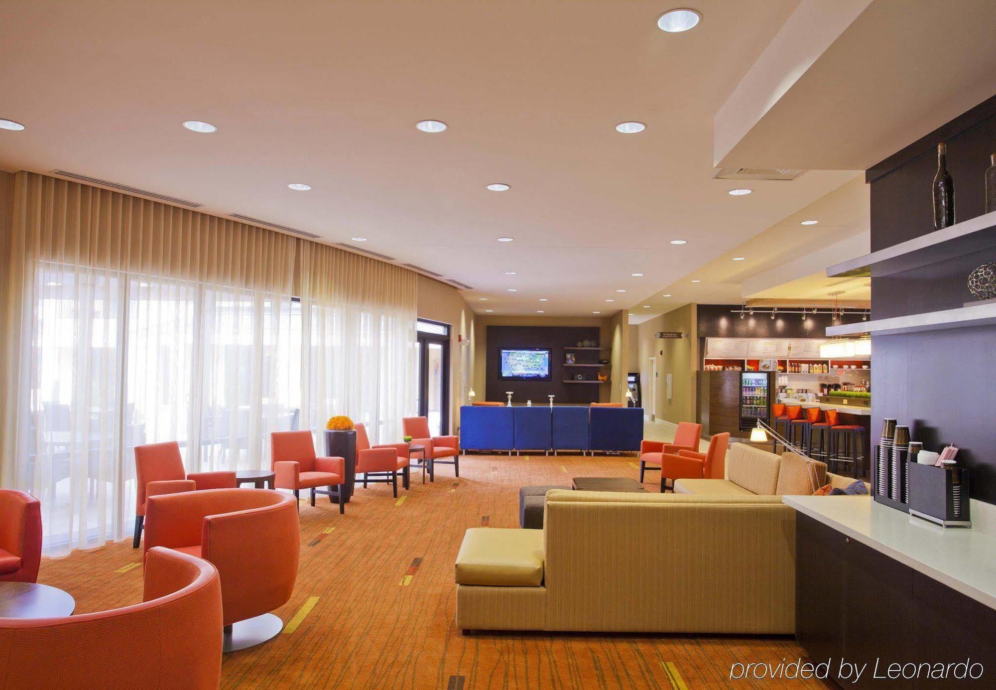 Courtyard Charlotte Airport North Hotel Екстериор снимка