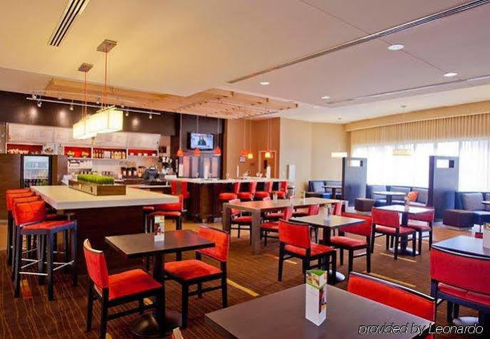 Courtyard Charlotte Airport North Hotel Екстериор снимка